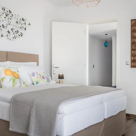 Apollonia Фискардон